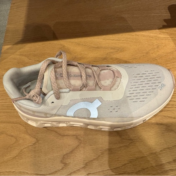 On Running Women’s Cloudmonster 8.5 Moon-Fawn - Picture 2 of 6